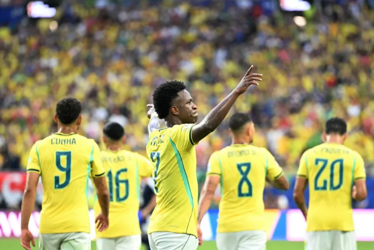 Vini Jr. brilha e Brasil se classifica em 1º com 3x0 sobre a Escócia