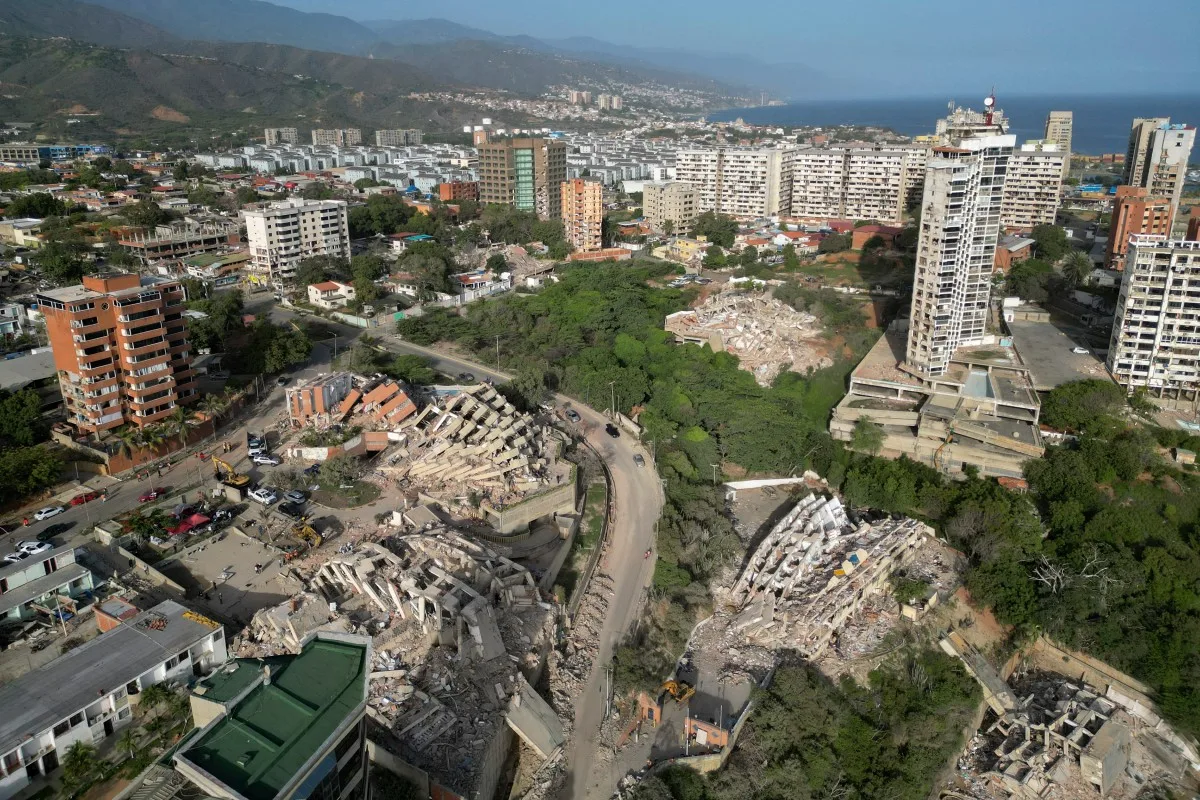 Venezuela restabelece 60�energia em La Guaira e restringe acesso ao estado para acelerar resgates