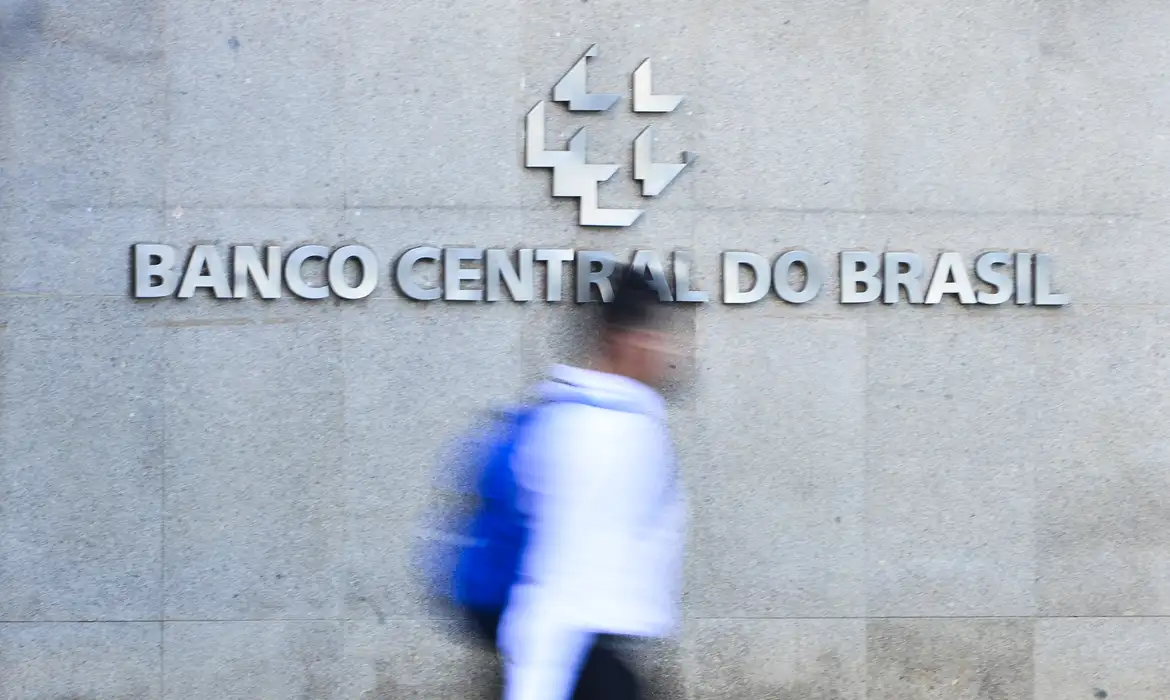 Banco Central divulgou novo Boletim Focus com previsões para inflação e Selic