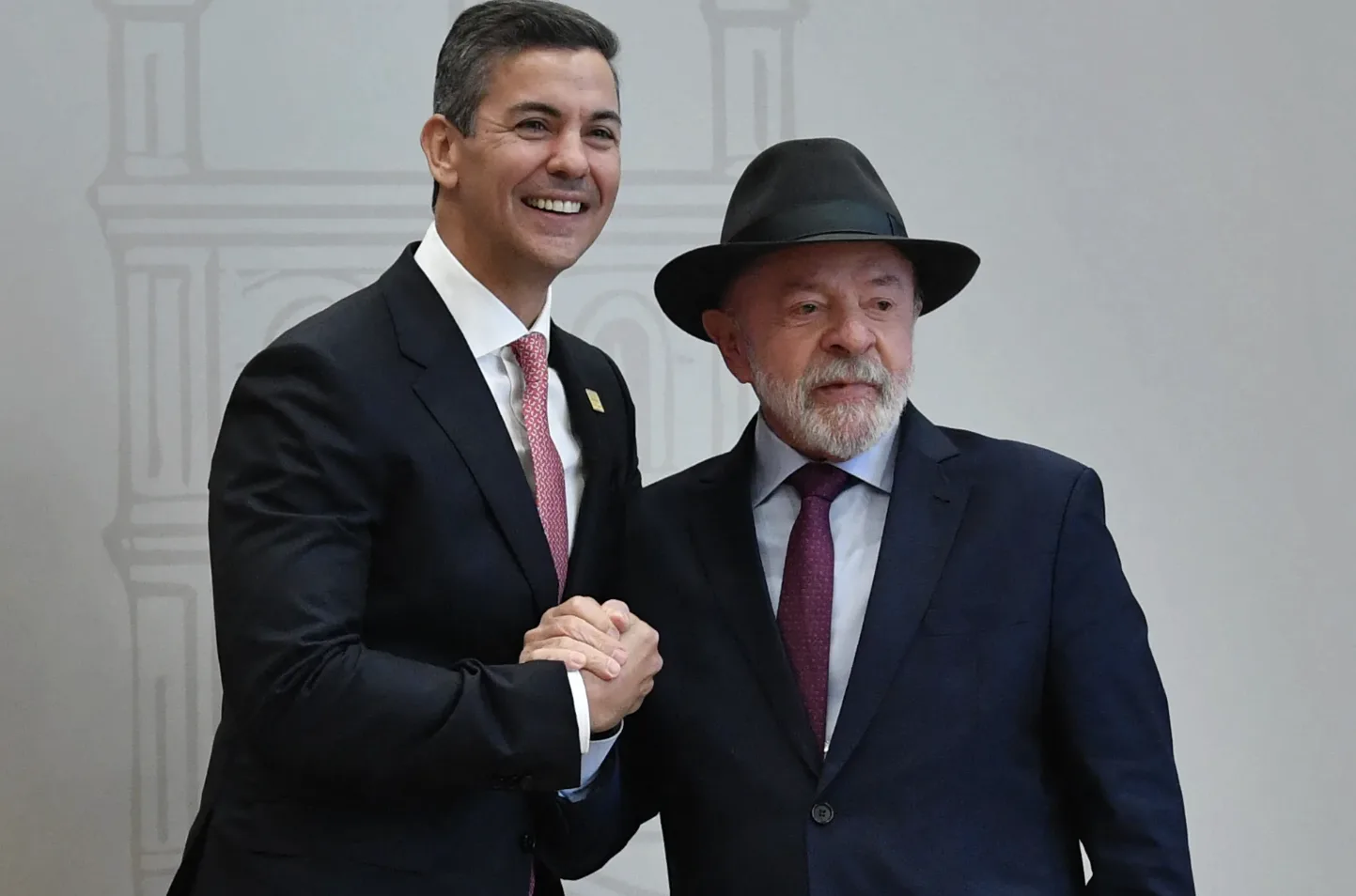 Lula participou de reunião de cúpula que encerrou a presidência paraguaia do Mercosul.