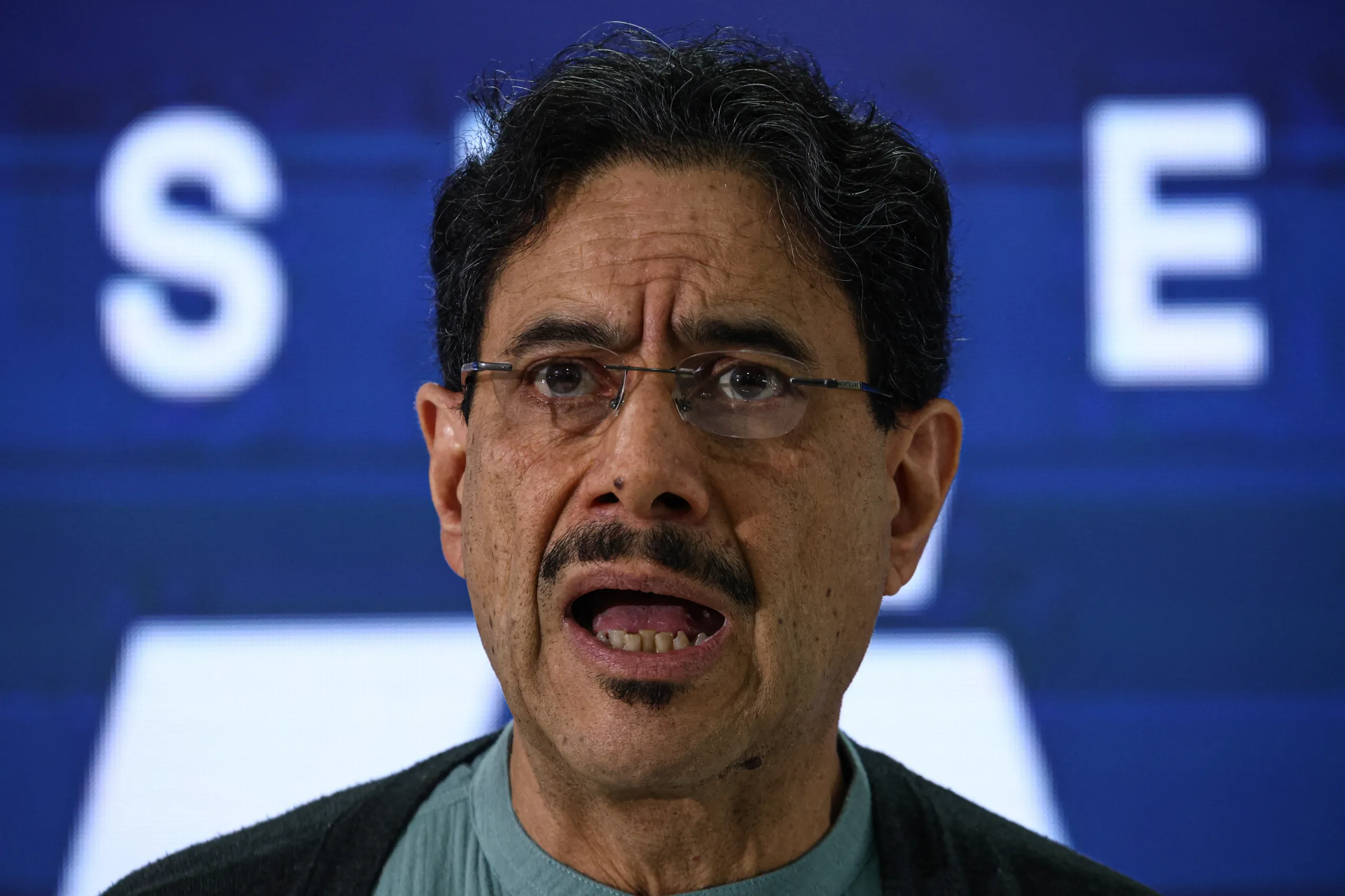 O senador Iván Cepeda.