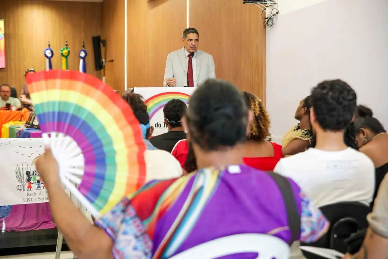 O deputado estadual João Paulo (PT) lidera a Frente Parlamentar dos Direitos da População LGBT na Assembleia Legislativa de Pernambuco