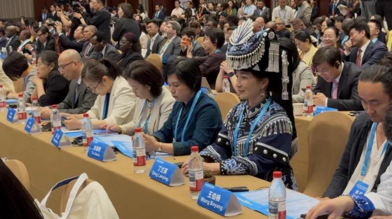 Brasil e China apresentam suas experiências no Fórum Global para Redução da Pobreza em Pequim