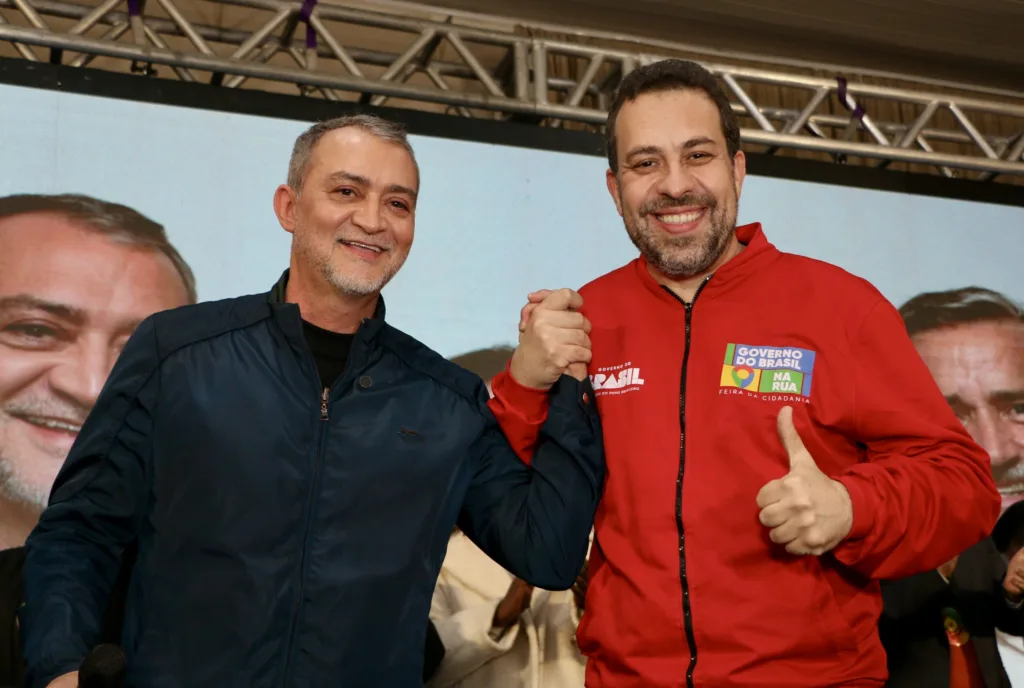 “Que honra estar neste ato com o time que combaterá o fascismo no Rio Grande do Sul”, afirmou ao parabenizar Edegar Pretto pelo gesto de aceitar compor ao lado de Juliana Brizola
