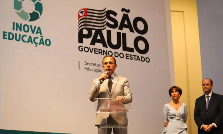 O então governador João Doria apresentava o projeto Inova Educação.