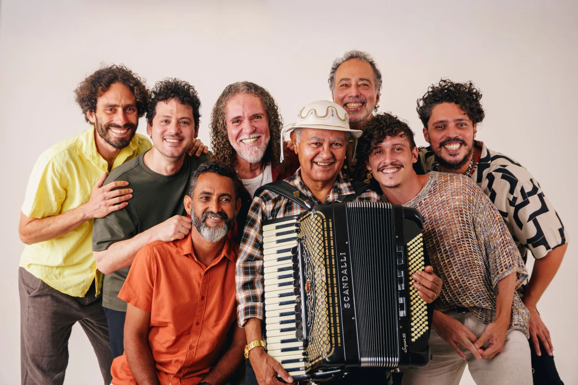 Tradições nomes da música popular nordestina sobem juntos ao palco