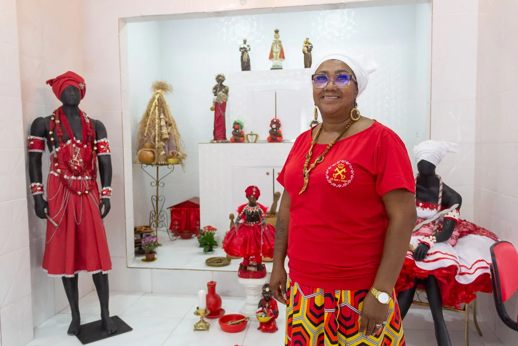 Mãe Ìyá Jaqueline em seu Ilê