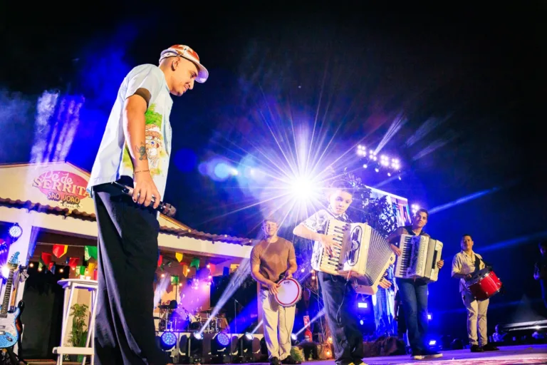 São João Gomes reúne shows, quadrilhas, bacamarteiros e feira criativa no Bairro do Recife