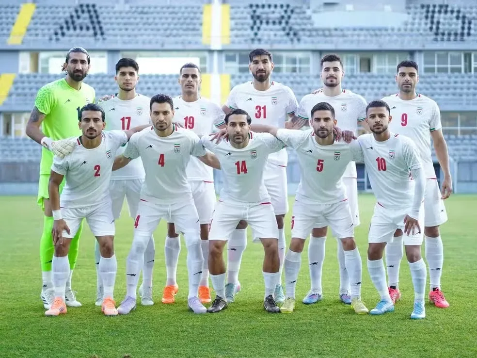 Irã estreia na Copa do Mundo nesta segunda (15) após incertezas sobre vistos e obstáculos logísticos impostos pelos EUA