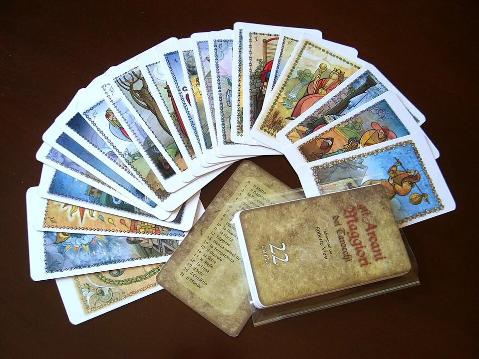Iniciativa trará criações inspiradas nos Arcanos Maiores do tarô