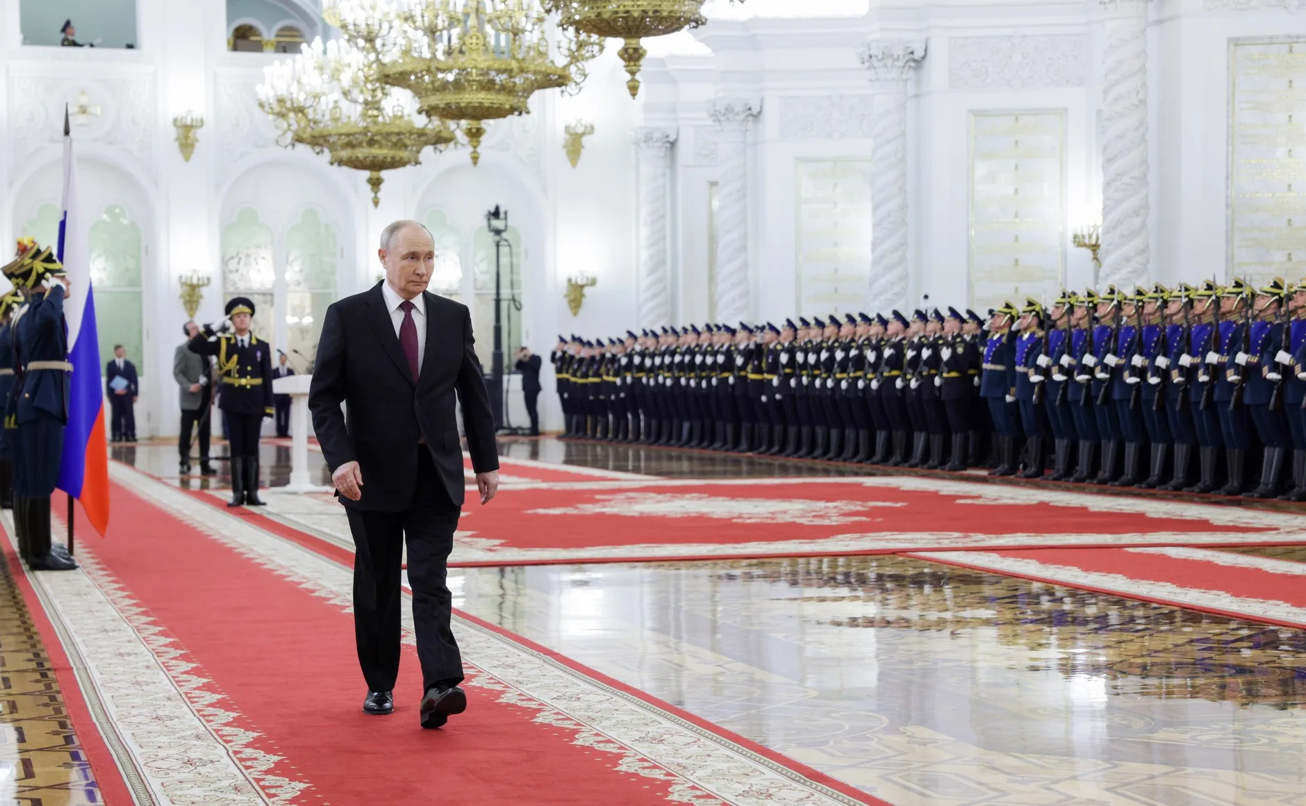 Guerra da Ucrânia: Rússia fixa bases para negociações em meio à desconfiança em relação aos EUA