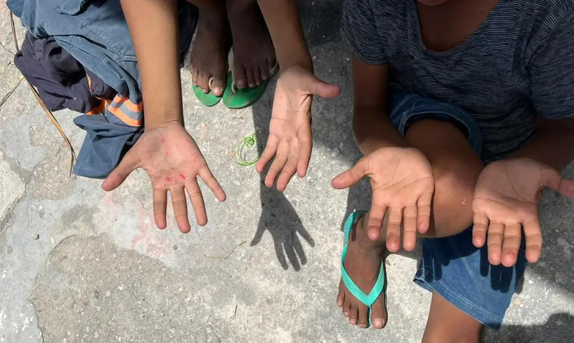 Crianças vítimas de trabalho infantil