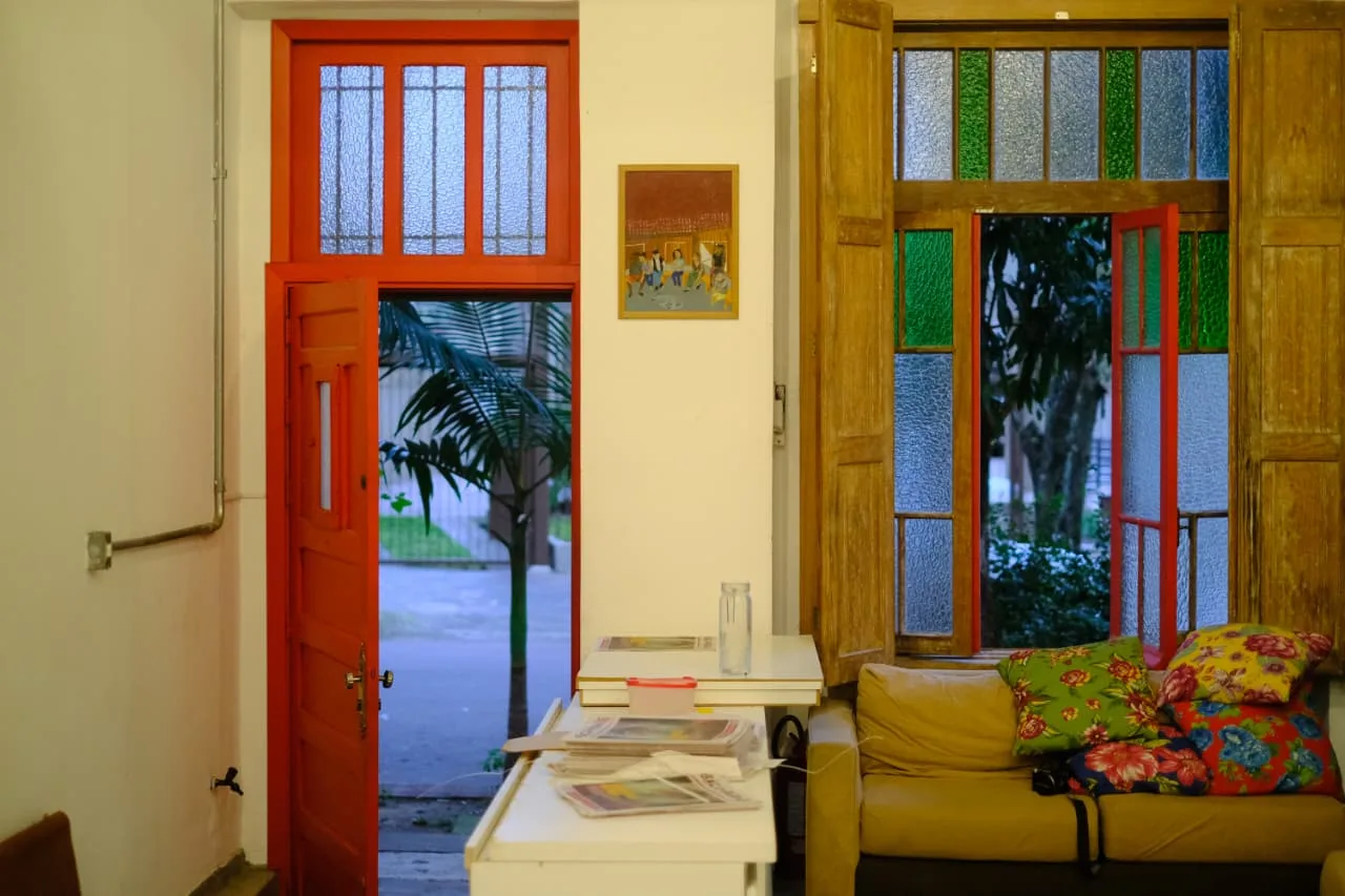 A sede da Alice funciona na Olavo Bilac, 188, entre a Cidade Baixa e a Azenha. Ali se realizam todas as atividades da instituição