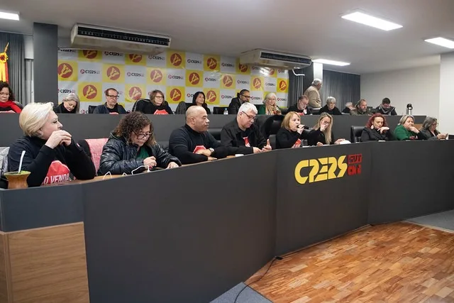 Em coletiva, Cpers contesta PPPs da Educação e aponta falhas em projeto de R$ 4,5 bilhões
