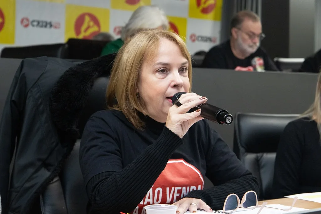 A presidenta do Cpers Sindicato, Rosane Zan, afirmou que o projeto representa uma priorização do lucro privado em detrimento do fortalecimento da rede pública de ensino