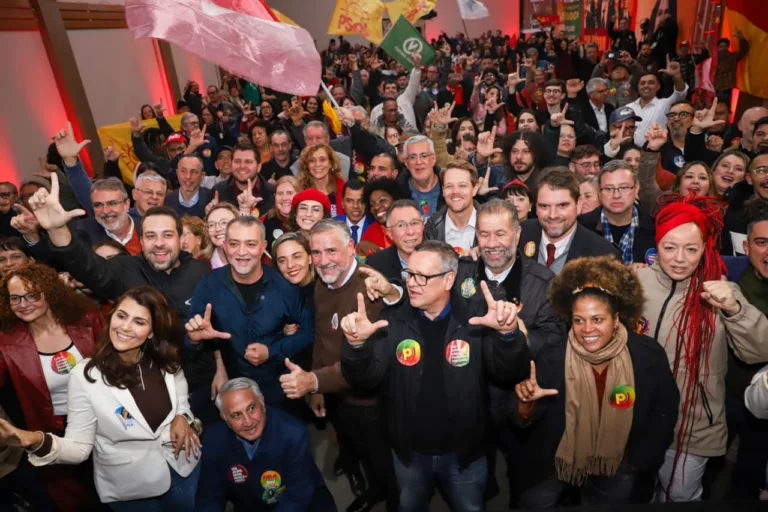 Frente Ampla lança pré-campanha de Lula no RS com foco em unidade e mobilização popular