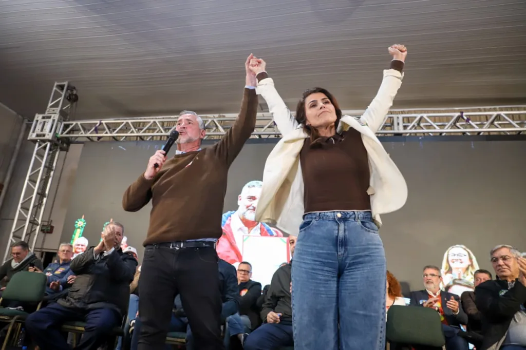 “Quem vota Pimenta, vota Manuela; quem vota Manuela, vota Pimenta, e nós vamos os dois para o Senado”, declarou