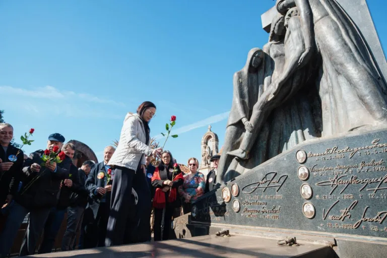 Juliana Brizola homenageia Leonel Brizola em São Borja e reforça legado trabalhista 