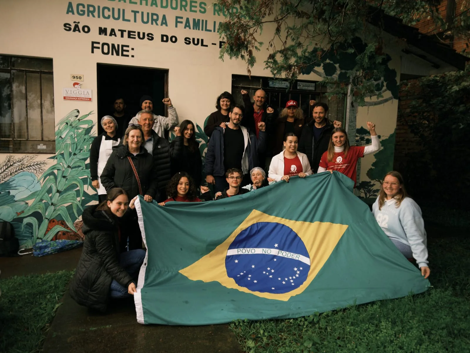 Registro dos participantes em frente ao Sindicato dos Trabalhadores Rurais de São Mateus do Sul