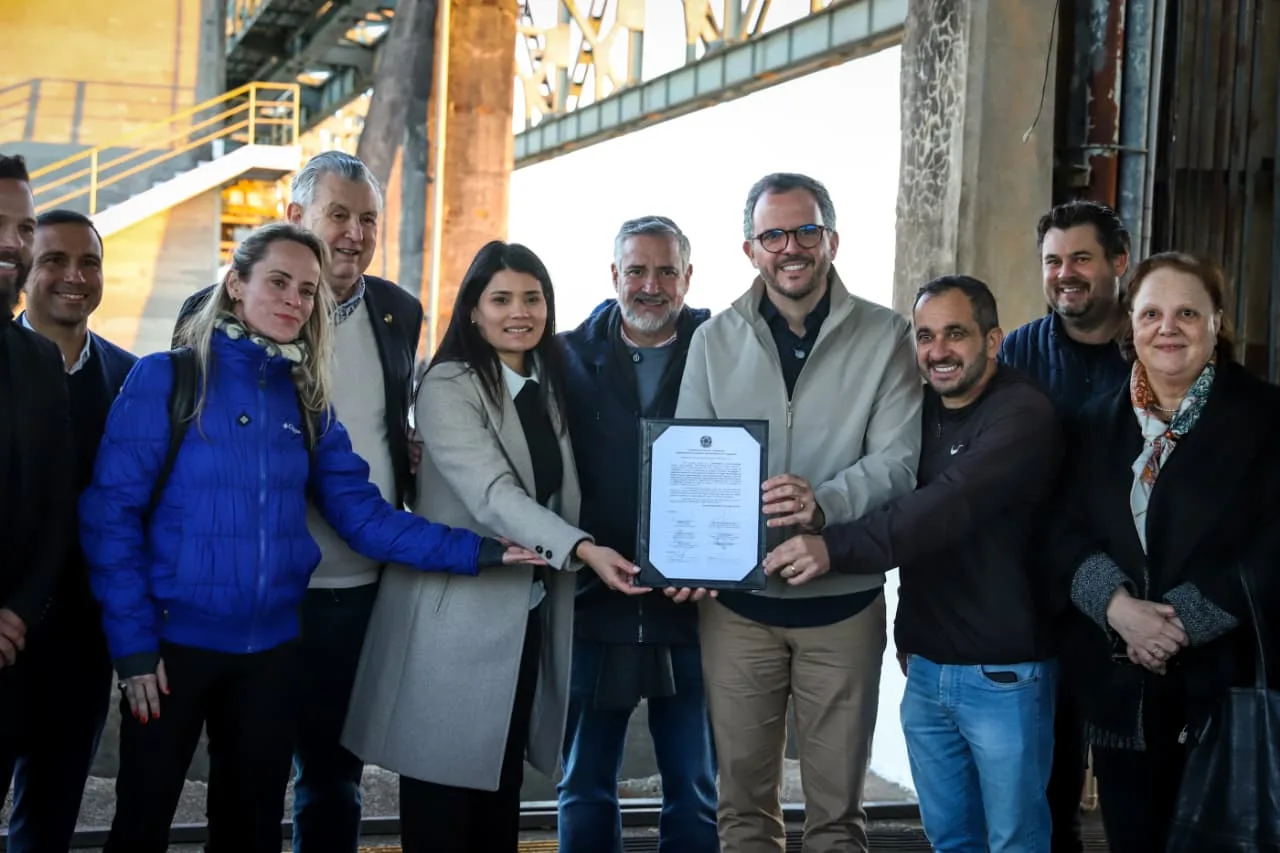 Ministro de Portos e Aeroportos, Tomé Franca, participou de assinatura da ordem de serviço para dragagem de manutenção da hidrovia da Lagoa Mirim, em General Câmara (RS)