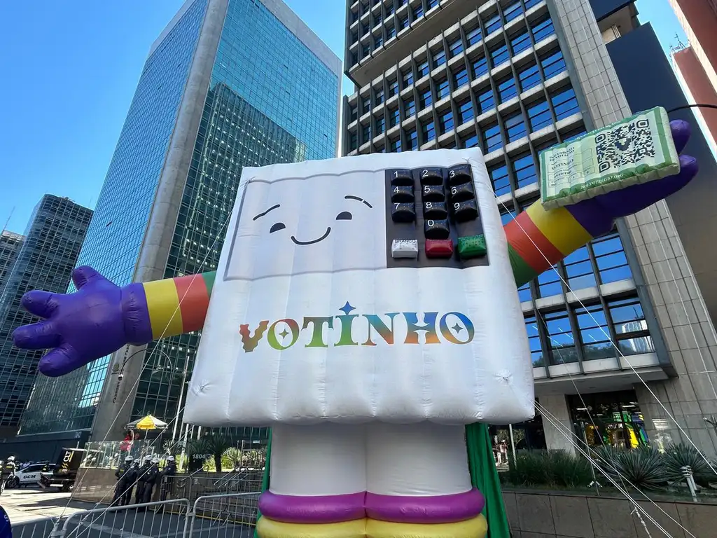 Eleição foi tema da Parada do Orgulho LGBT+ de SP em 2026