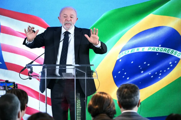 Governo Lula colocou limite na tentativa de os EUA interferirem nas eleições brasileiras