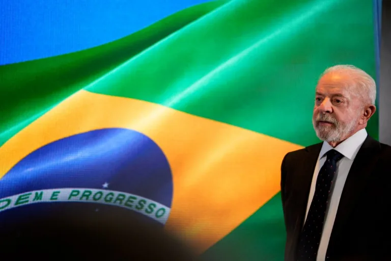 Após ligação entre Lula e Trump, Brasil e EUA retomam conversas sobre tarifaço 