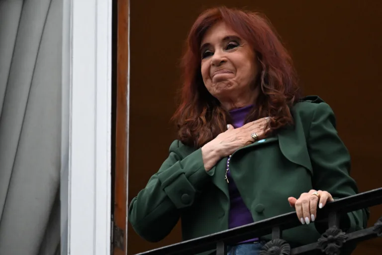 Defesa de Cristina Kirchner entra com recurso na ONU contra condenação e inelegibilidade