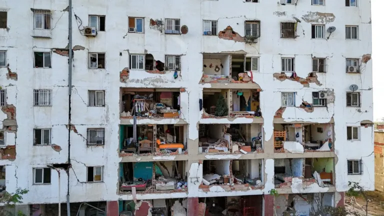 Brasília recebe ato em homenagem às vítimas de terremoto na Venezuela