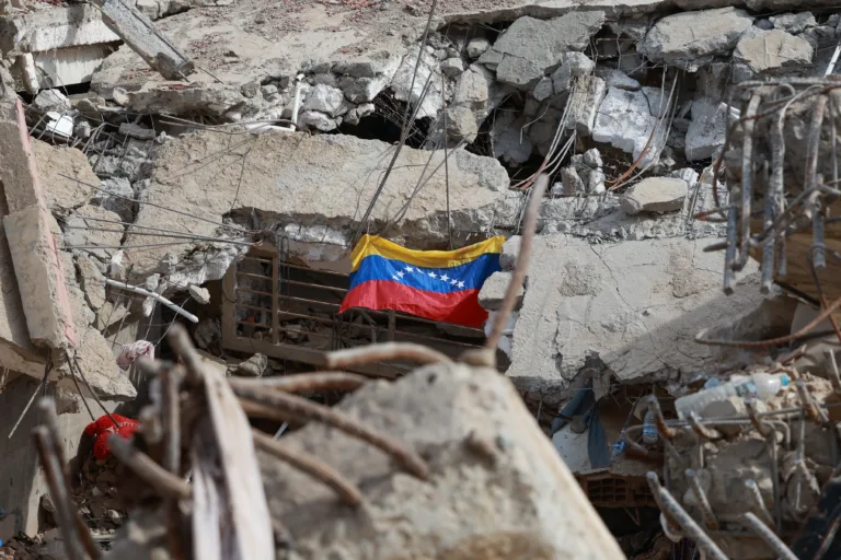 Passadas duas semanas do desastre, número de mortos na Venezuela se aproxima de 4 mil