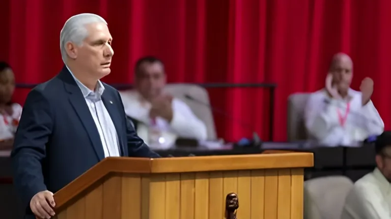 Díaz-Canel acusa os EUA de 'neofascismo' e defende reformas em discurso no Parlamento cubano