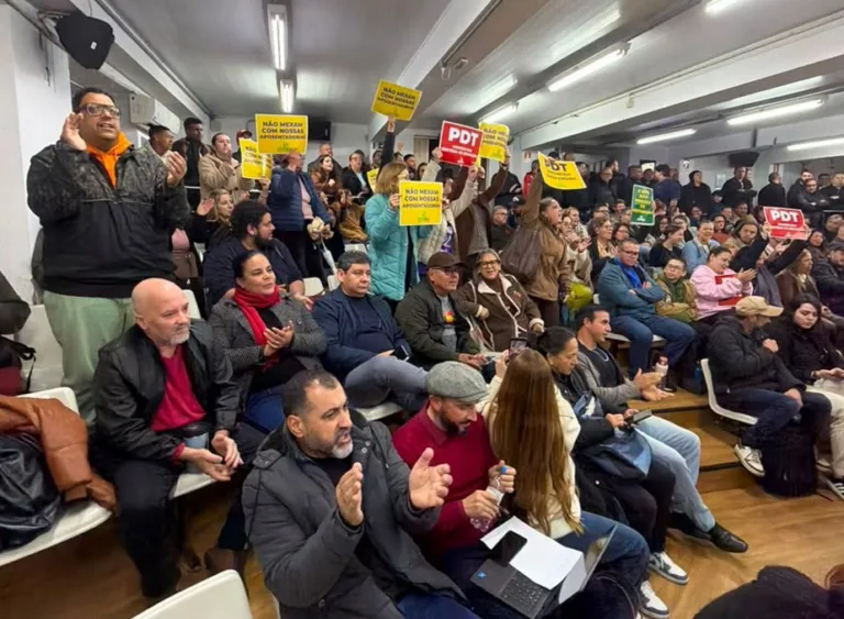 Sob protesto, Câmara aprova mudanças na previdência dos servidores de São Leopoldo 