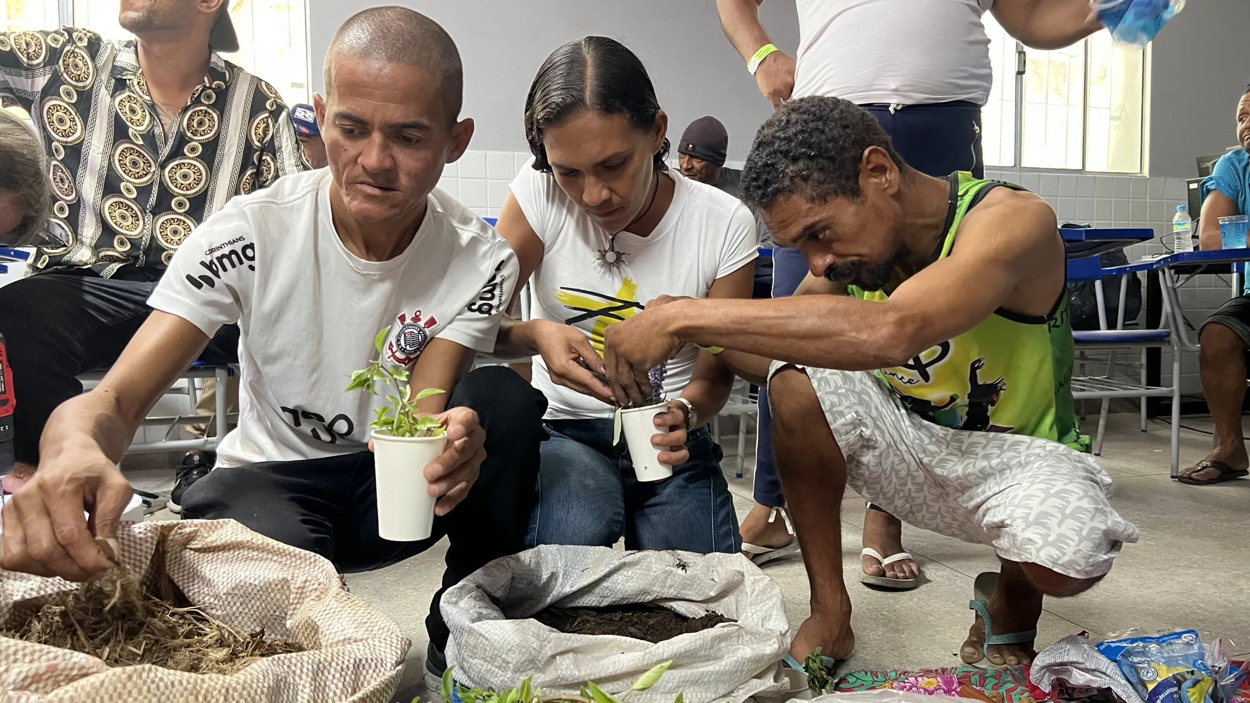 No Recife, pessoas em situação de rua realizam curso intensivo em agricultura urbana