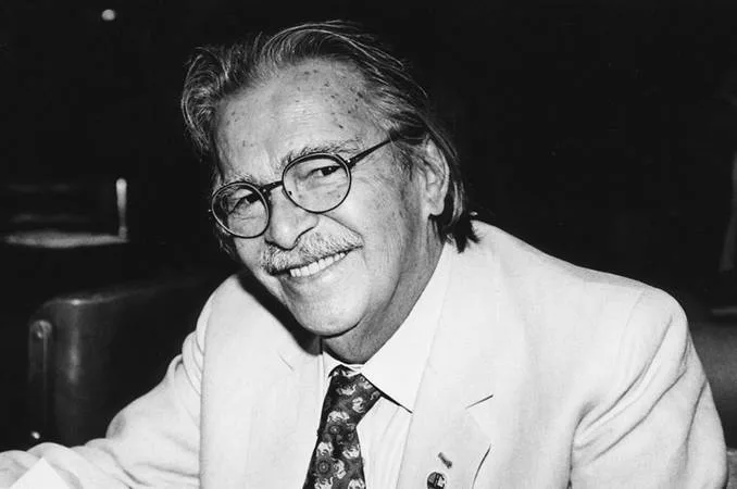 Darcy Ribeiro foi antropólogo, historiador, educador, escritor e político brasileiro