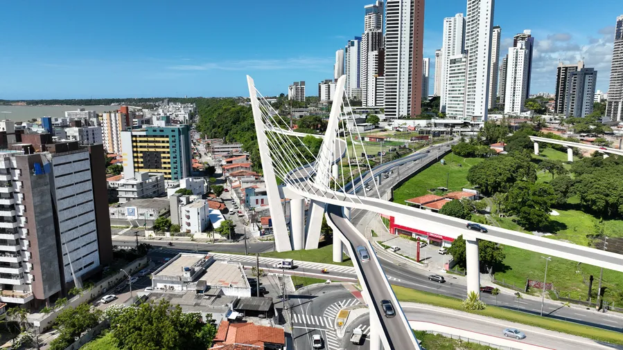 Enxugando gelo no asfalto: a ilusão rodoviarista do Complexo Viário Beira Rio, em João Pessoa