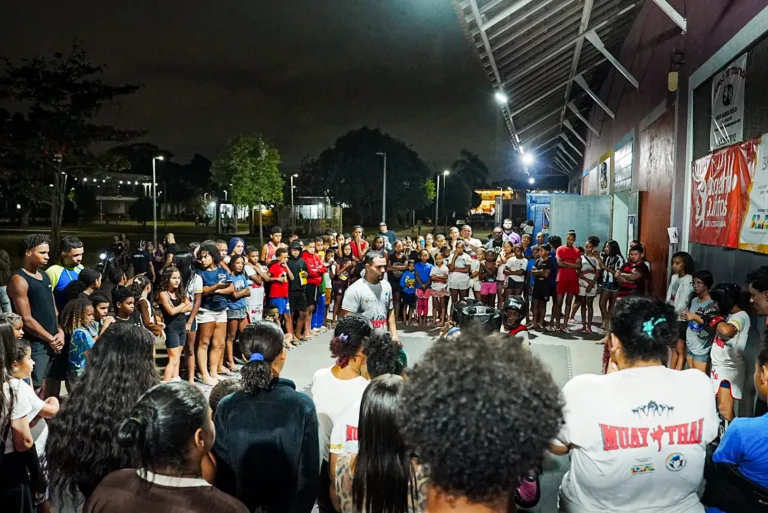 Instituto BR reúne jovens beneficiados por projetos sociais em favelas e periferias do RJ