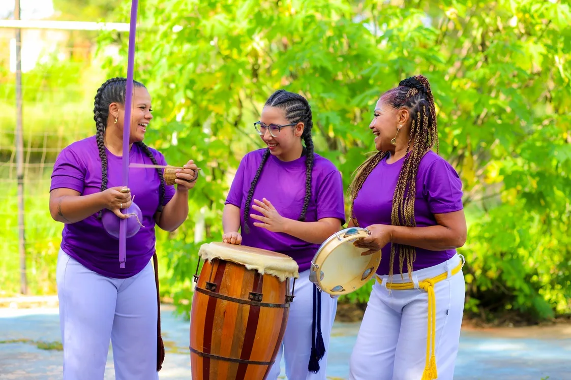 Organizadoras do projeto Mulheres Fortes promovem ações de valorização da presença feminina na capoeira no DF.