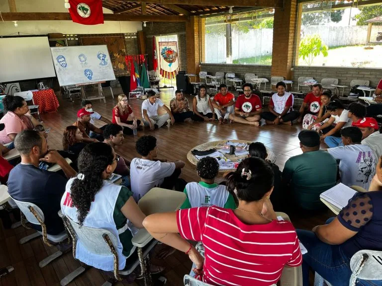 Debate durante a imersão do Curso Superior de Tecnologia em Energias Renováveis, no Instituto Federal da Paraíba, em Esperança.