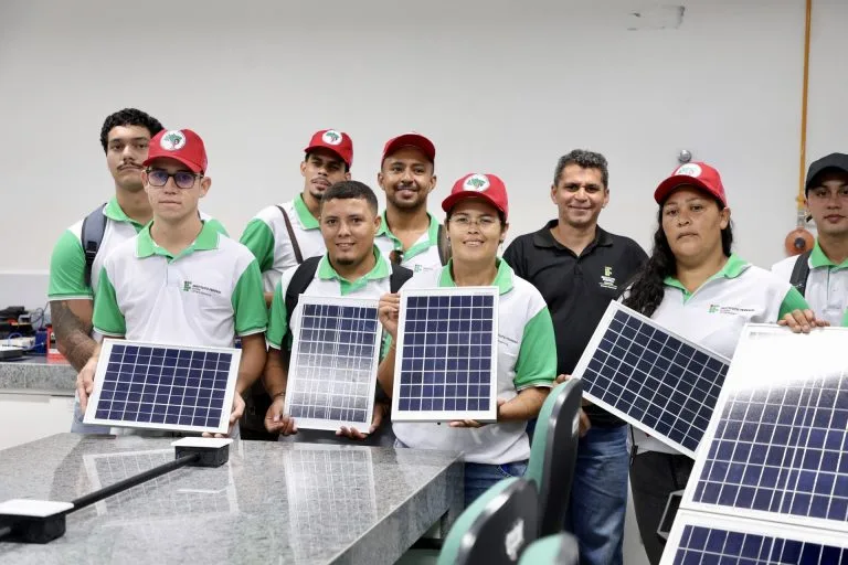 Turma do Curso Superior de Tecnologia em Energias Renováveis, Pronera, na Instituto Federal da Paraíba, em Esperança.
