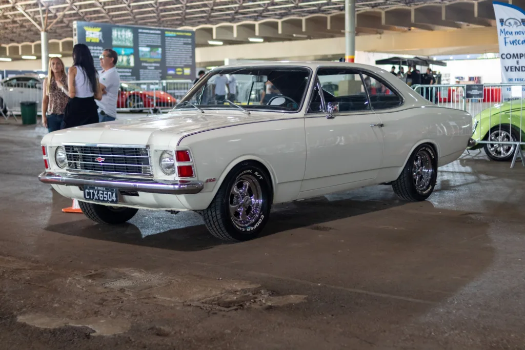 Exposição de carros antigos, atrações culturais e espaço gastronômico integram a programação do Auto Parque 2026, no Parque da Cidade