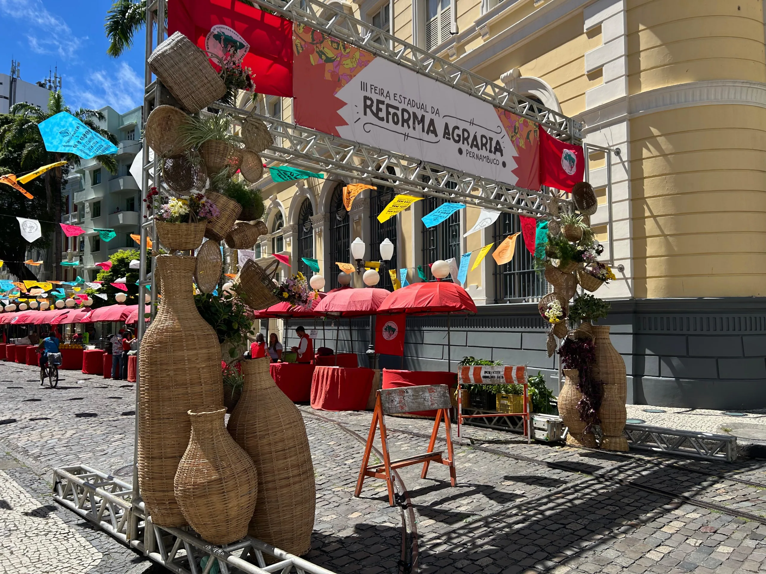 Terceira edição da Feira Estadual da Reforma Agrária segue até sábado (1º)