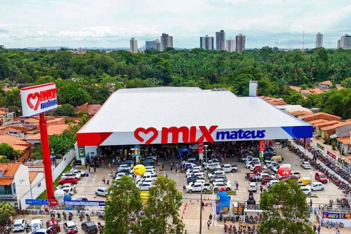 Uma das 270 lojas do Grupo Mateus, terceira maior rede de supermercado do país.