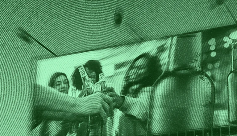 Campanha pede inclusão de cerveja em lei que proíbe publicidade de bebidas alcóolicas