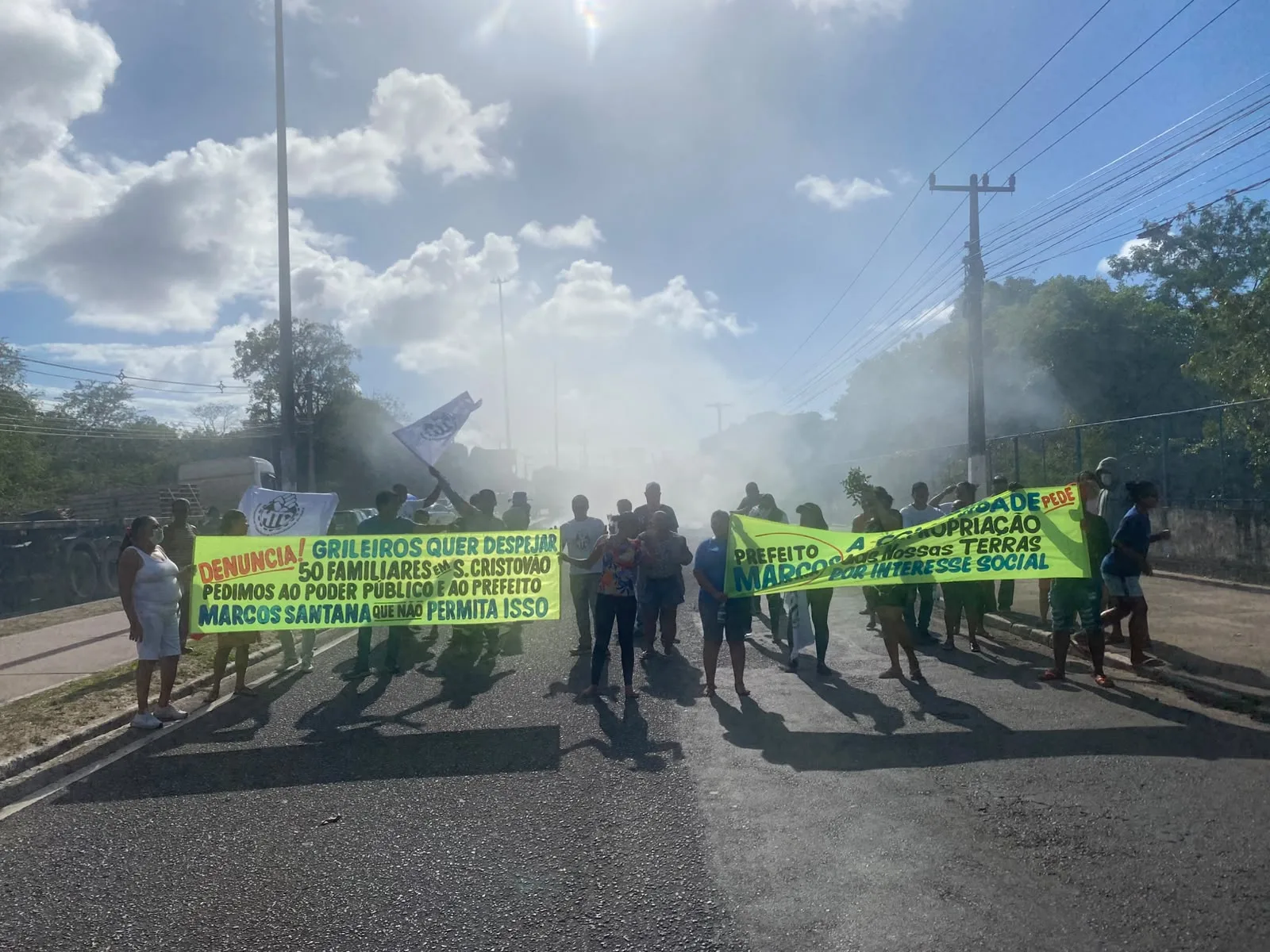 Protesto contra os despejos em São João e Jardim Imperial, bairros de São Critstovão (SE)