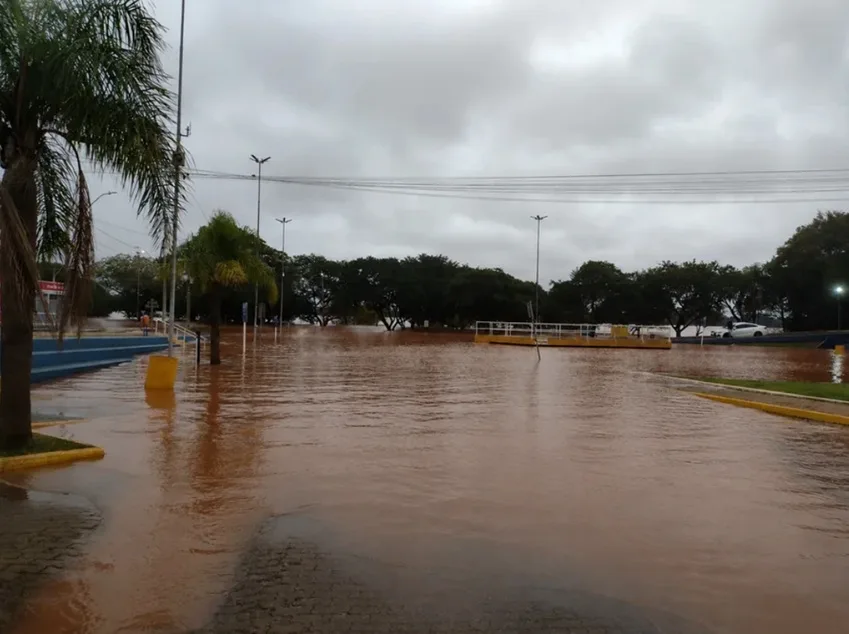 Rio Uruguai chegou a 9,01 metros em São Borja, acima da cota de inundação