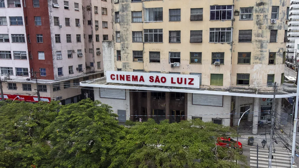 Cinema funcionava apenas aos fins de semana por conta de obras