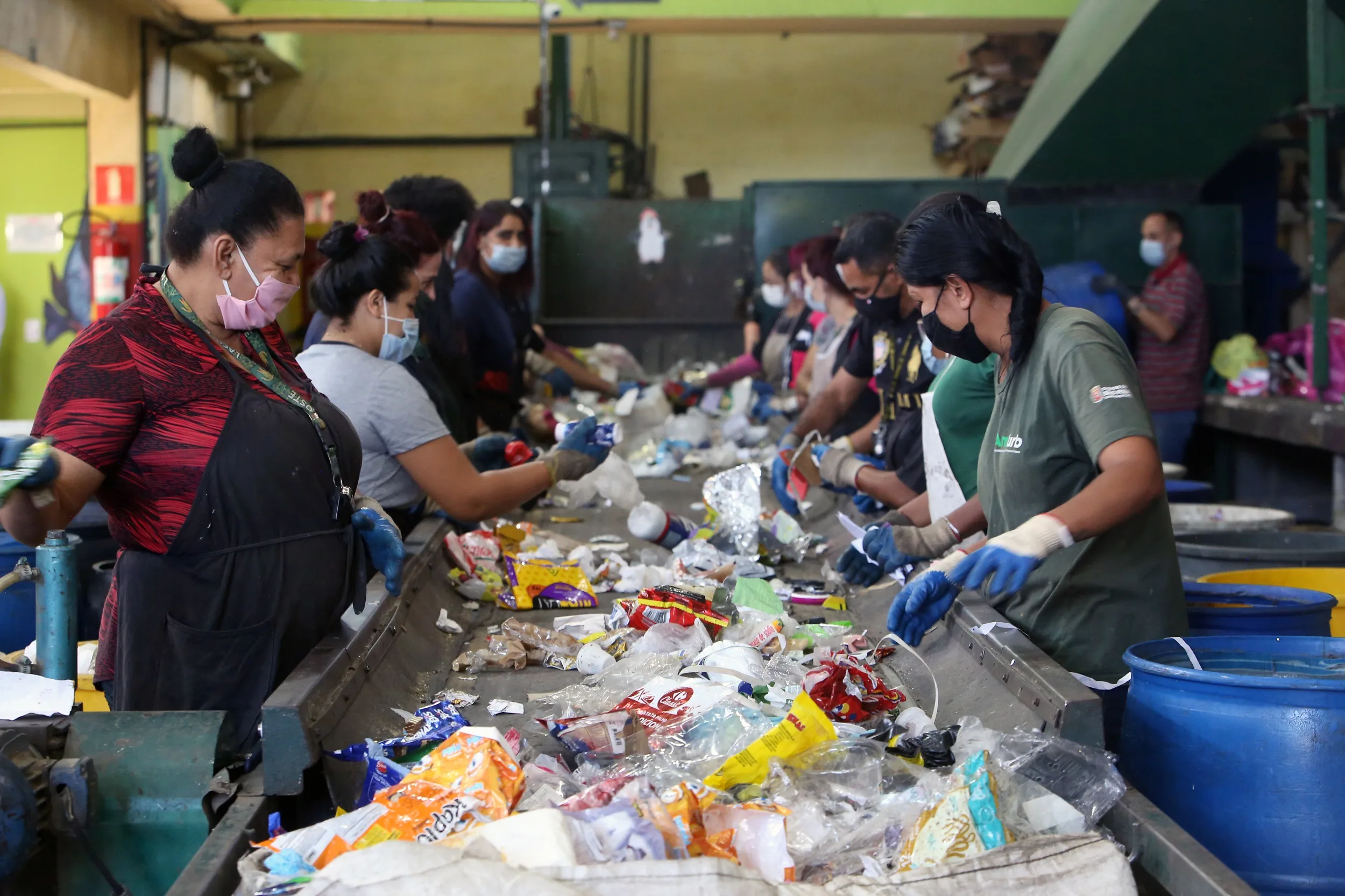 Longe da meta e sem novos investimentos pela gestão Nunes, coleta de recicláveis em São Paulo não chega a 3% do lixo recolhido