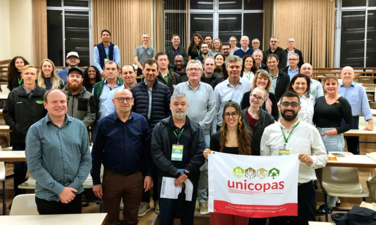 Em Porto Alegre, cooperativismo solidário debate produção de alimentos e transição energética