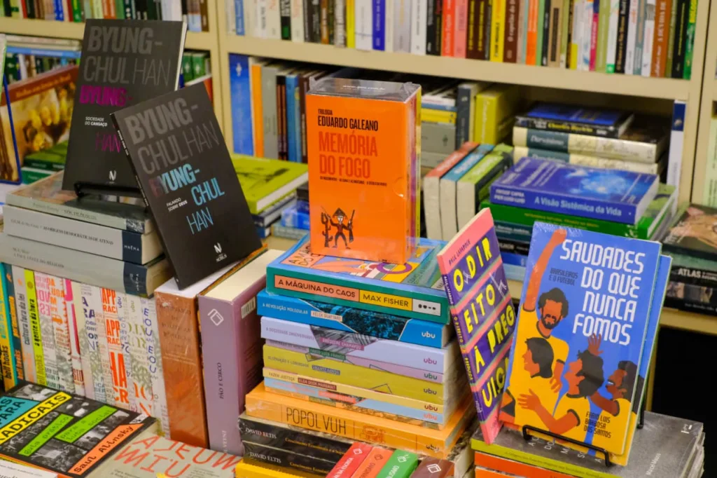Via Sapiens pe conhecida por trabalhar com livros especiais e de difícil localização