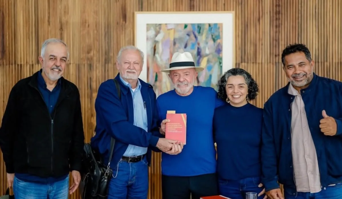 MST se encontra com Lula para tratar de ajuda à Venezuela